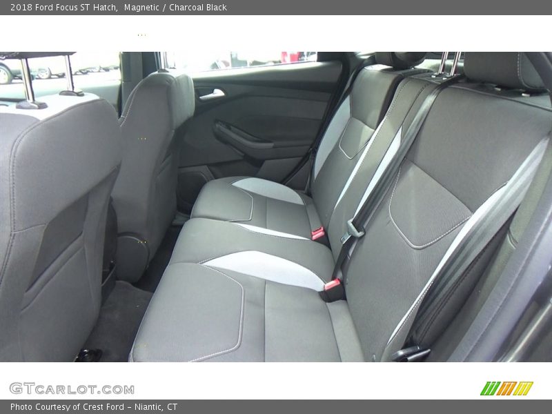Magnetic / Charcoal Black 2018 Ford Focus ST Hatch