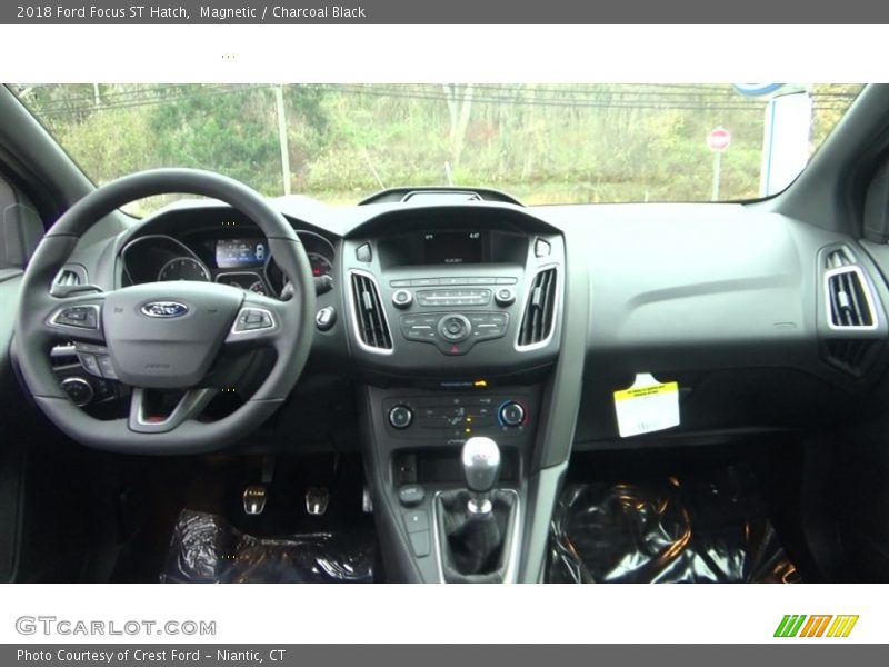 Magnetic / Charcoal Black 2018 Ford Focus ST Hatch