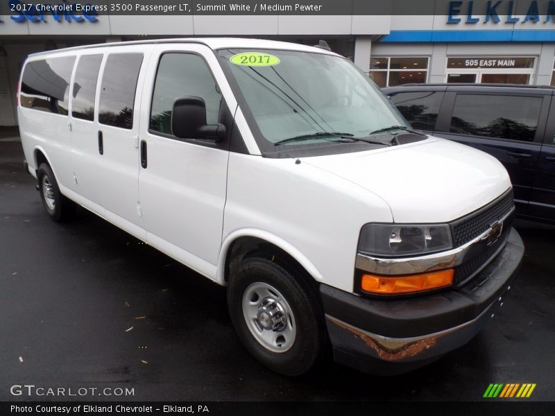 Summit White / Medium Pewter 2017 Chevrolet Express 3500 Passenger LT