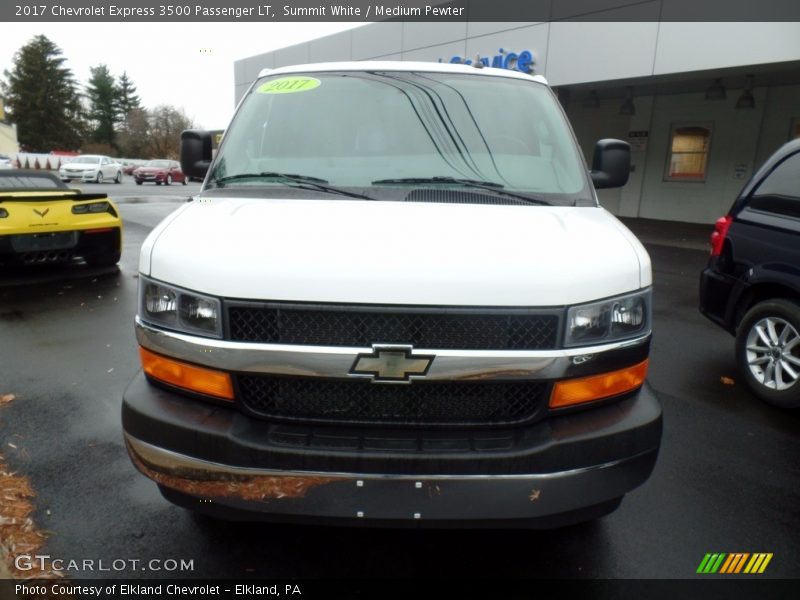 Summit White / Medium Pewter 2017 Chevrolet Express 3500 Passenger LT