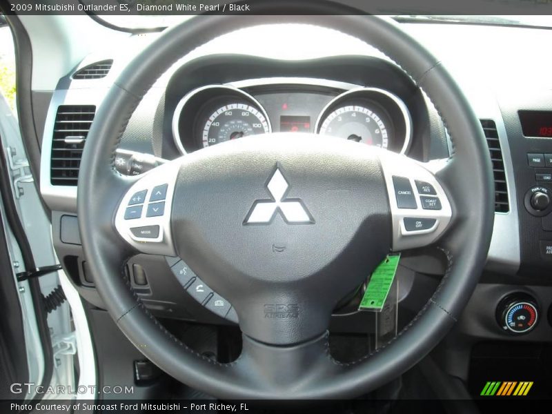Diamond White Pearl / Black 2009 Mitsubishi Outlander ES