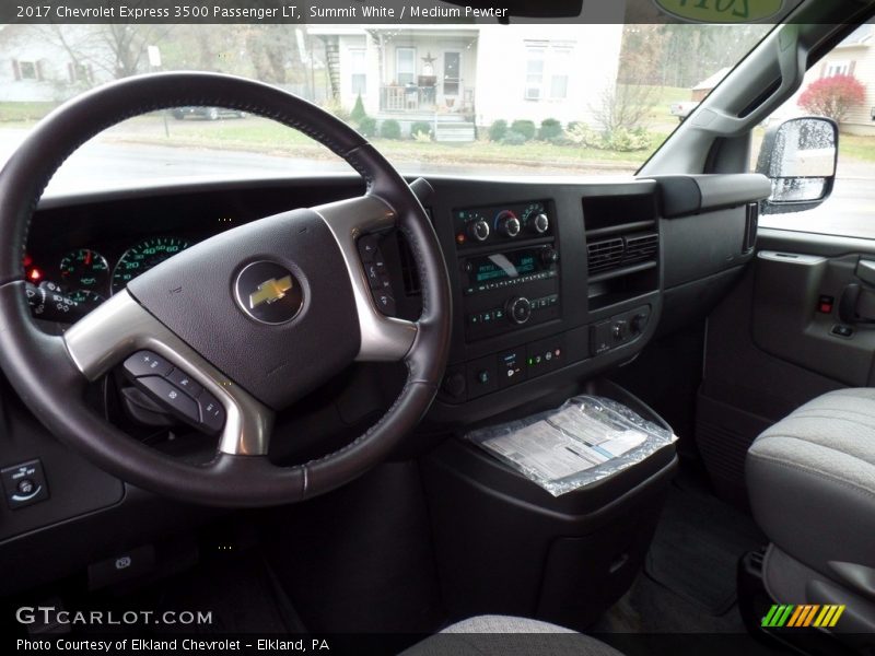 Summit White / Medium Pewter 2017 Chevrolet Express 3500 Passenger LT