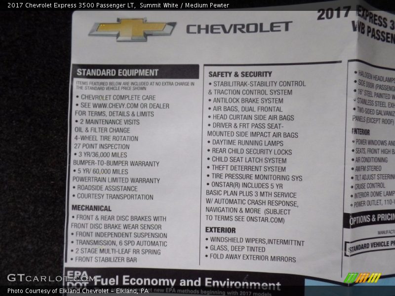 Summit White / Medium Pewter 2017 Chevrolet Express 3500 Passenger LT