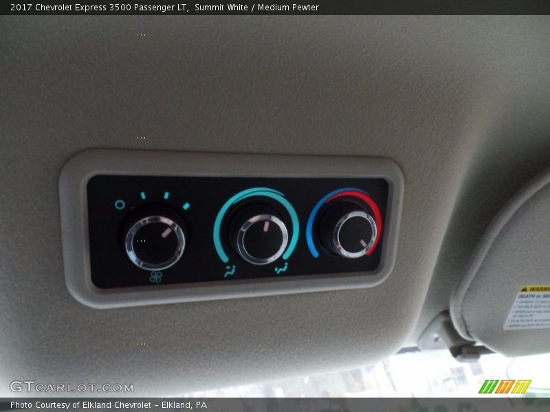 Summit White / Medium Pewter 2017 Chevrolet Express 3500 Passenger LT
