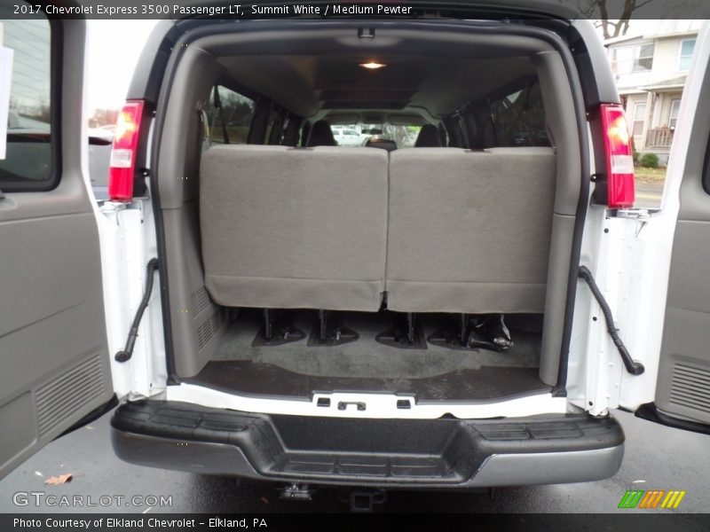 Summit White / Medium Pewter 2017 Chevrolet Express 3500 Passenger LT