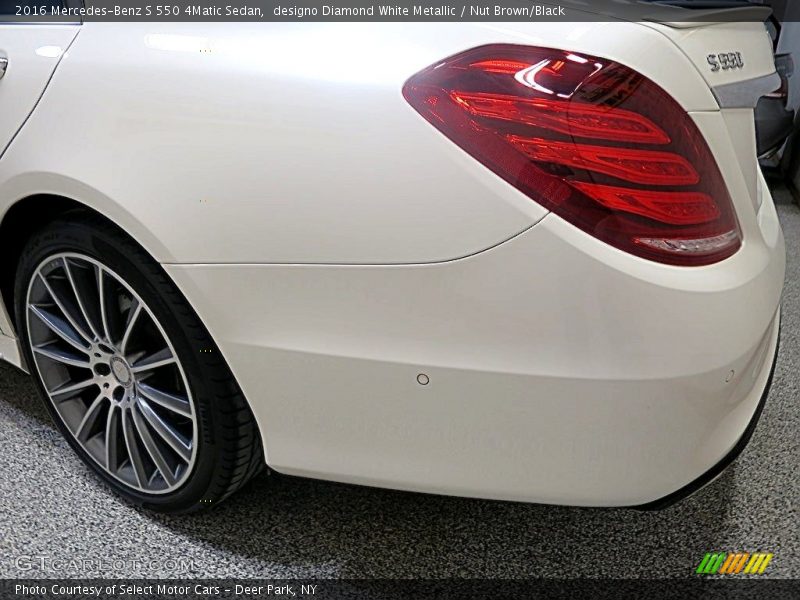 designo Diamond White Metallic / Nut Brown/Black 2016 Mercedes-Benz S 550 4Matic Sedan