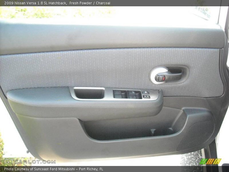 Fresh Powder / Charcoal 2009 Nissan Versa 1.8 SL Hatchback