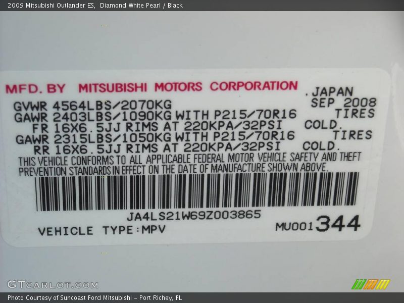 Diamond White Pearl / Black 2009 Mitsubishi Outlander ES