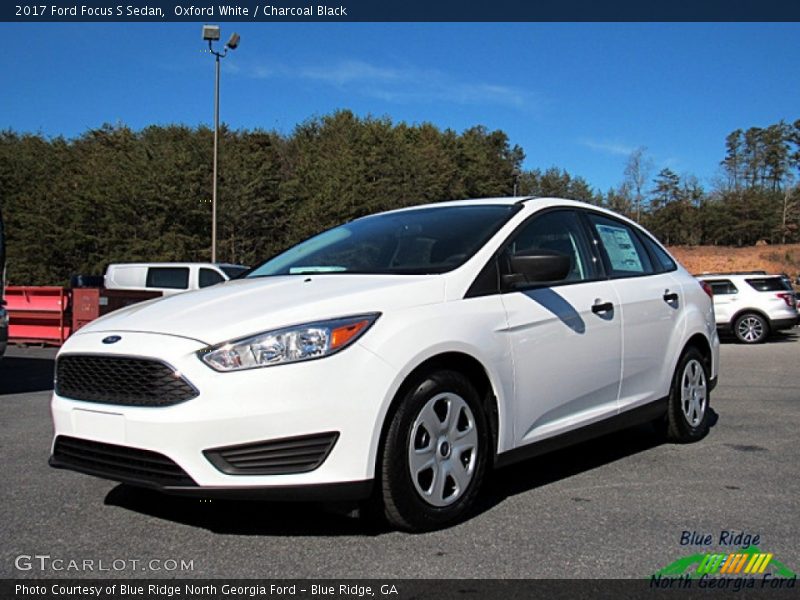 Oxford White / Charcoal Black 2017 Ford Focus S Sedan