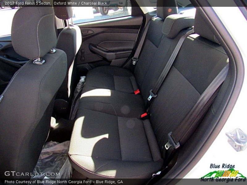 Oxford White / Charcoal Black 2017 Ford Focus S Sedan