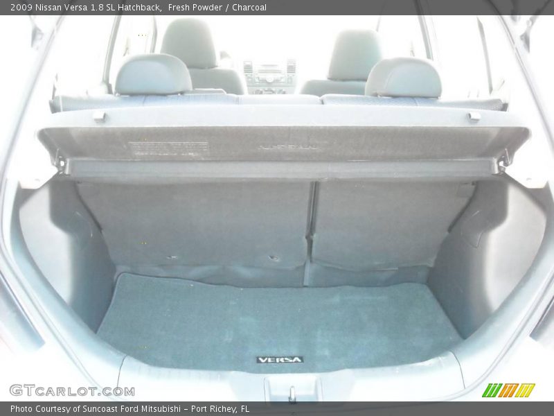 Fresh Powder / Charcoal 2009 Nissan Versa 1.8 SL Hatchback