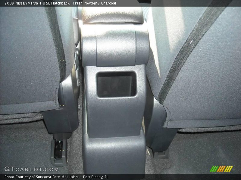 Fresh Powder / Charcoal 2009 Nissan Versa 1.8 SL Hatchback