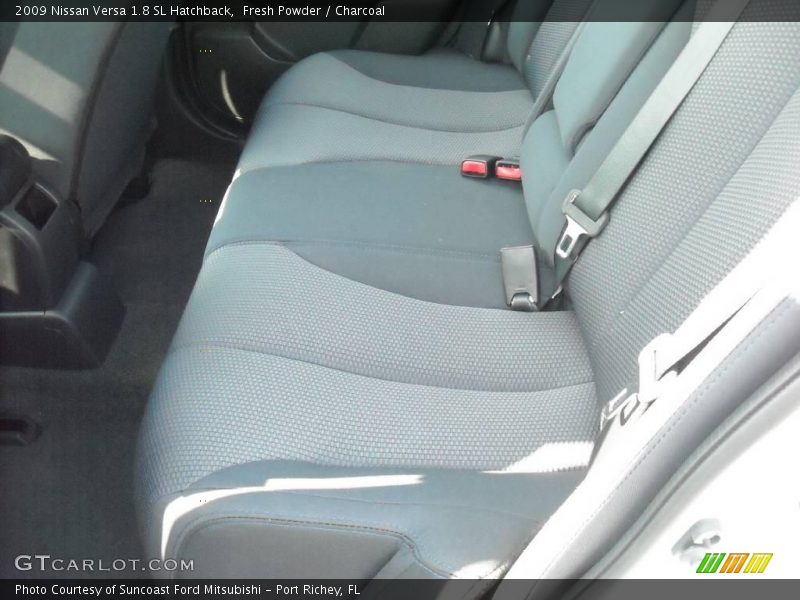 Fresh Powder / Charcoal 2009 Nissan Versa 1.8 SL Hatchback