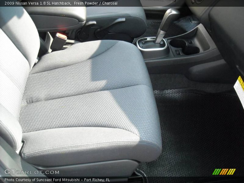 Fresh Powder / Charcoal 2009 Nissan Versa 1.8 SL Hatchback