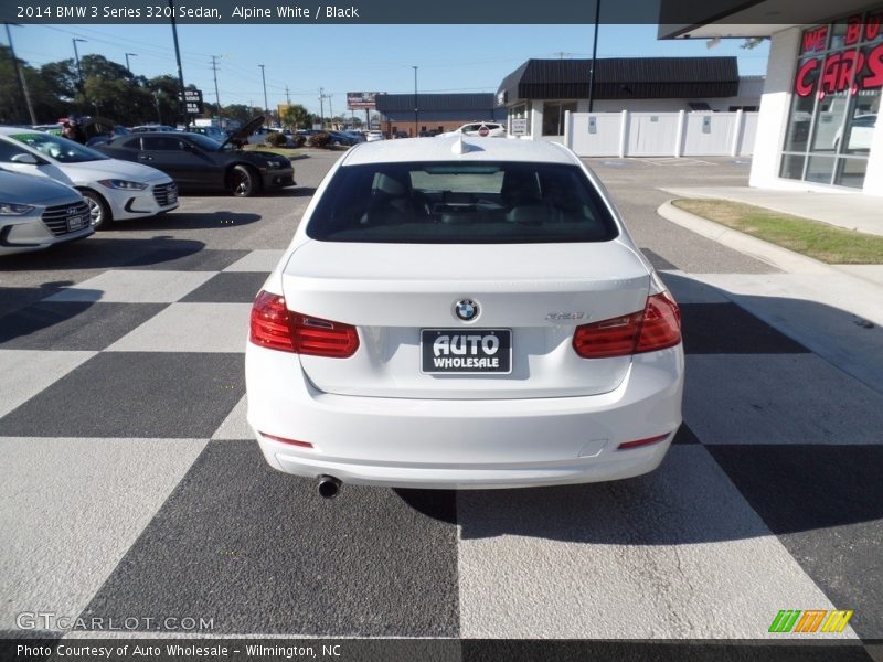 Alpine White / Black 2014 BMW 3 Series 320i Sedan