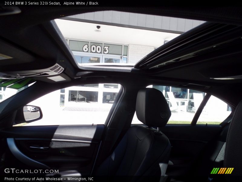 Alpine White / Black 2014 BMW 3 Series 320i Sedan