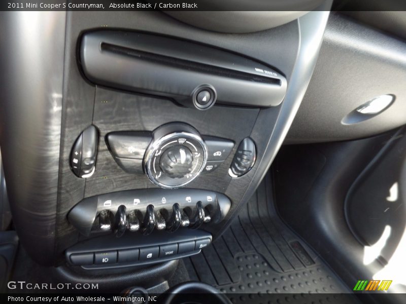 Absolute Black / Carbon Black 2011 Mini Cooper S Countryman
