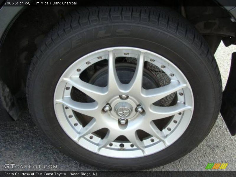 Flint Mica / Dark Charcoal 2006 Scion xA
