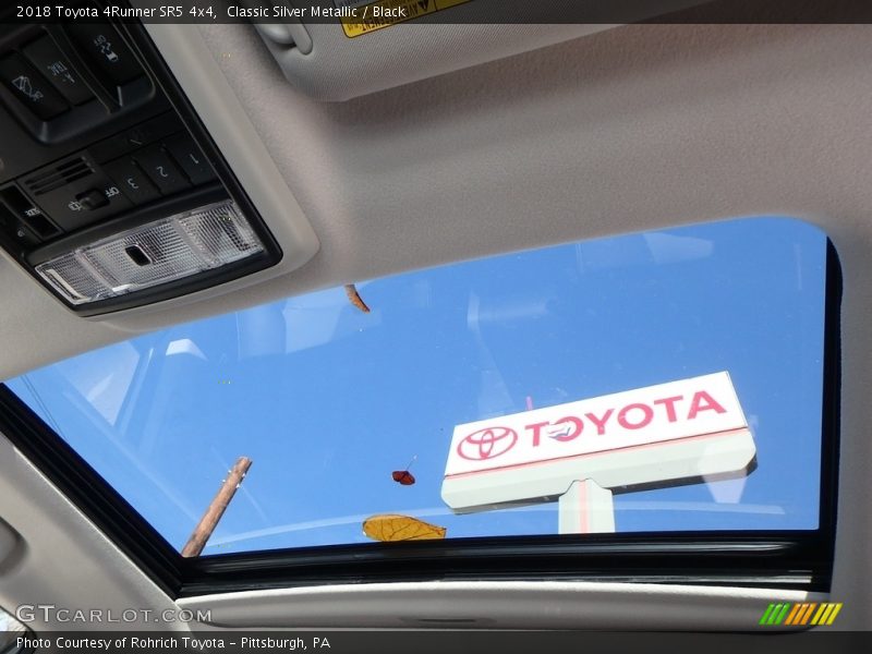 Classic Silver Metallic / Black 2018 Toyota 4Runner SR5 4x4