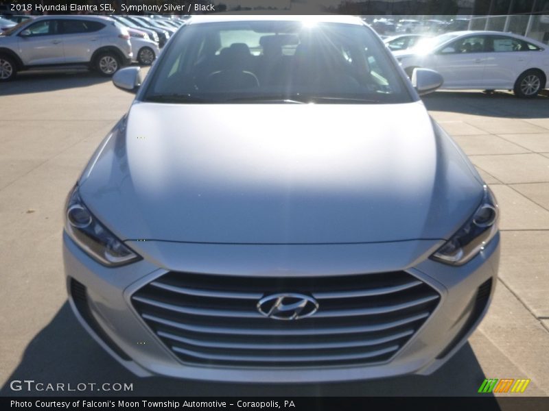 Symphony Silver / Black 2018 Hyundai Elantra SEL