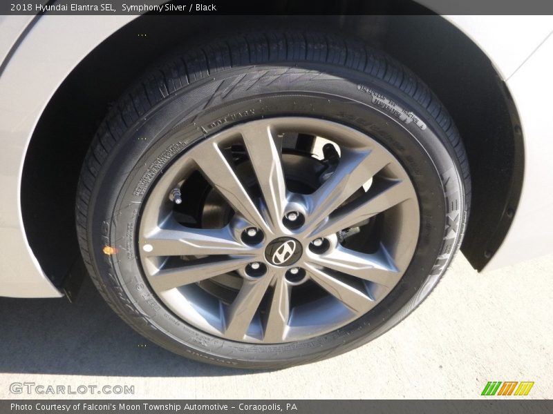 Symphony Silver / Black 2018 Hyundai Elantra SEL