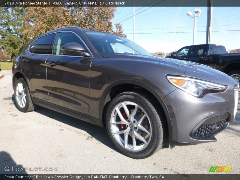 Vesuvio Gray Metallic / Black/Black 2018 Alfa Romeo Stelvio Ti AWD