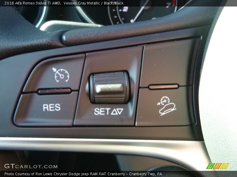 Vesuvio Gray Metallic / Black/Black 2018 Alfa Romeo Stelvio Ti AWD