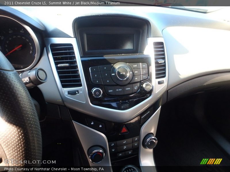 Summit White / Jet Black/Medium Titanium 2011 Chevrolet Cruze LS