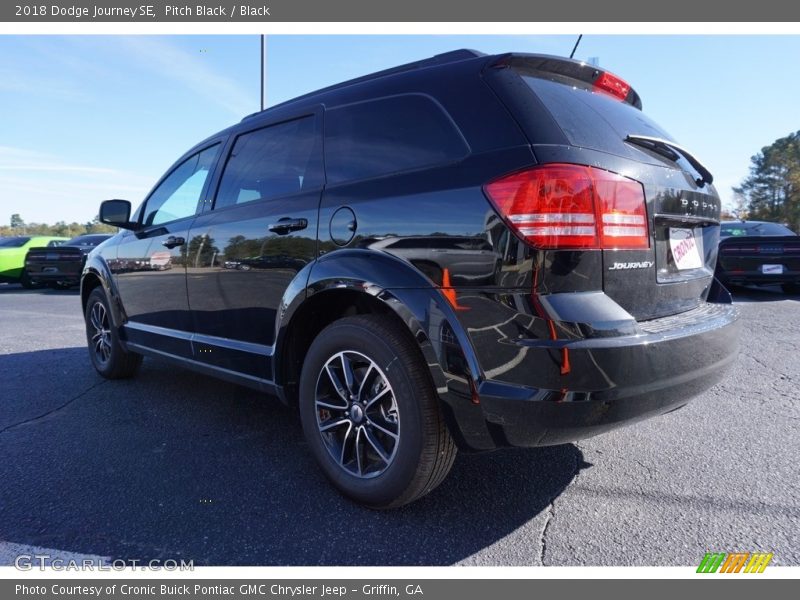 Pitch Black / Black 2018 Dodge Journey SE