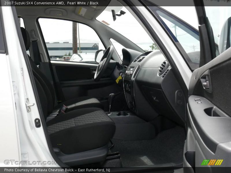 Pearl White / Black 2007 Suzuki SX4 Convenience AWD