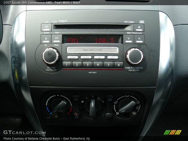 Pearl White / Black 2007 Suzuki SX4 Convenience AWD
