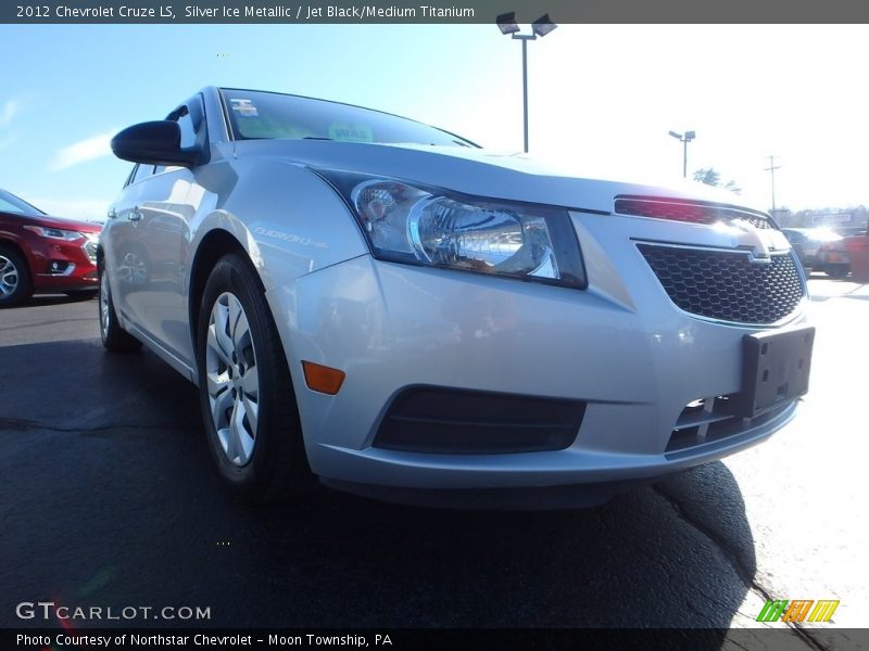 Silver Ice Metallic / Jet Black/Medium Titanium 2012 Chevrolet Cruze LS
