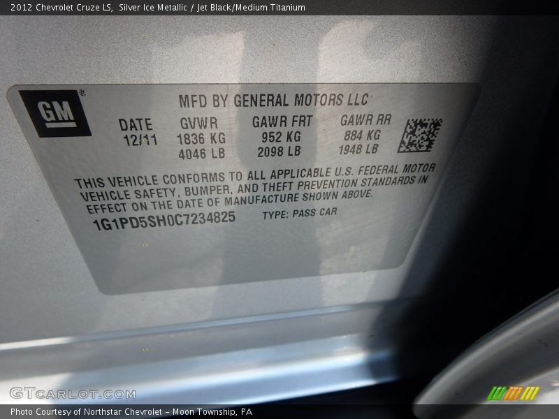Silver Ice Metallic / Jet Black/Medium Titanium 2012 Chevrolet Cruze LS