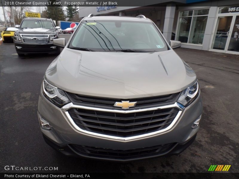 Pepperdust Metallic / Jet Black 2018 Chevrolet Equinox LT AWD