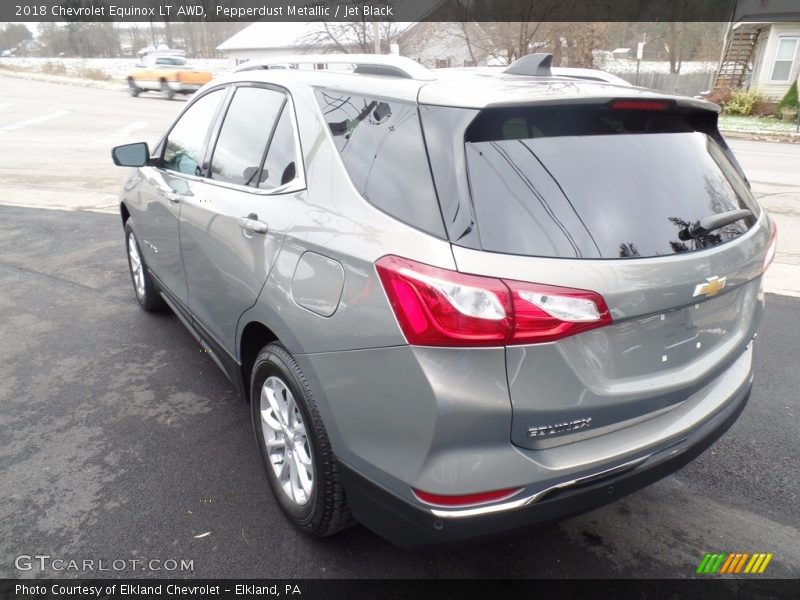 Pepperdust Metallic / Jet Black 2018 Chevrolet Equinox LT AWD