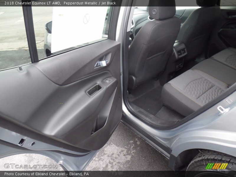 Pepperdust Metallic / Jet Black 2018 Chevrolet Equinox LT AWD