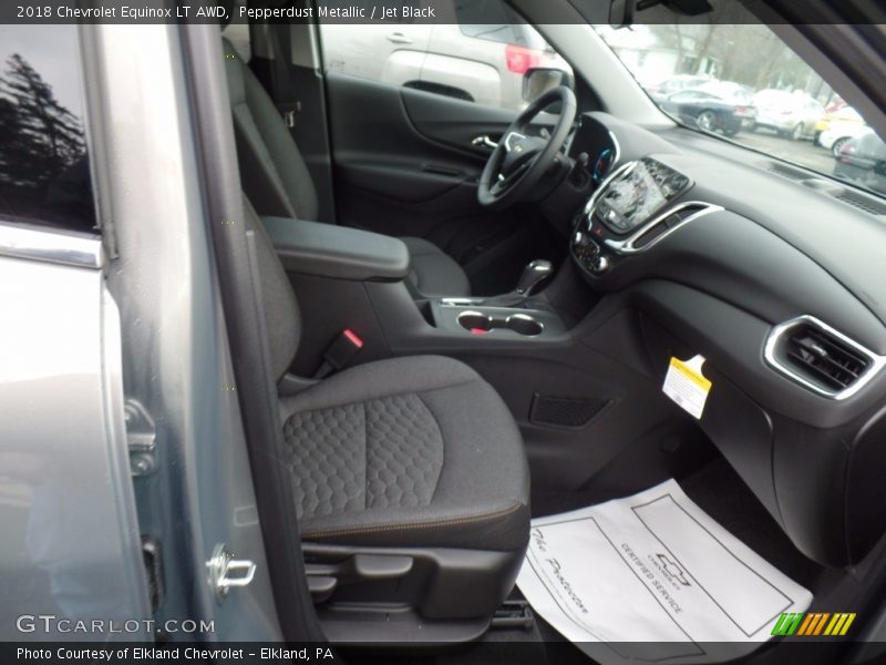 Pepperdust Metallic / Jet Black 2018 Chevrolet Equinox LT AWD