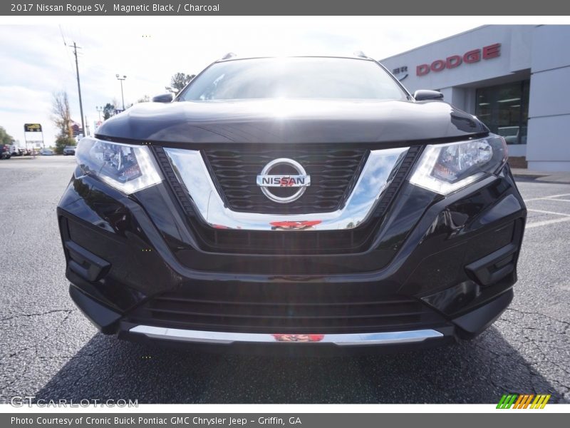 Magnetic Black / Charcoal 2017 Nissan Rogue SV
