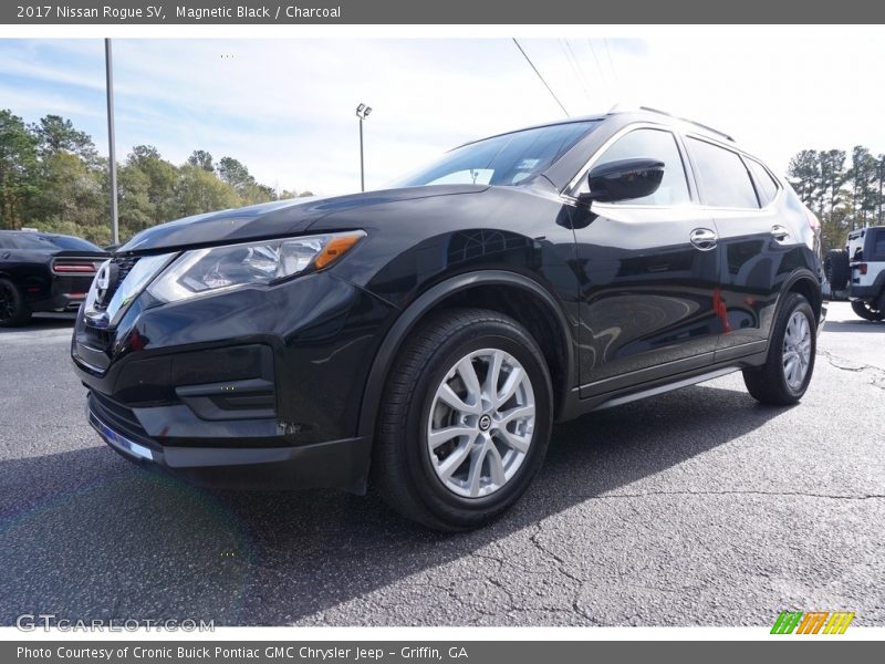 Magnetic Black / Charcoal 2017 Nissan Rogue SV