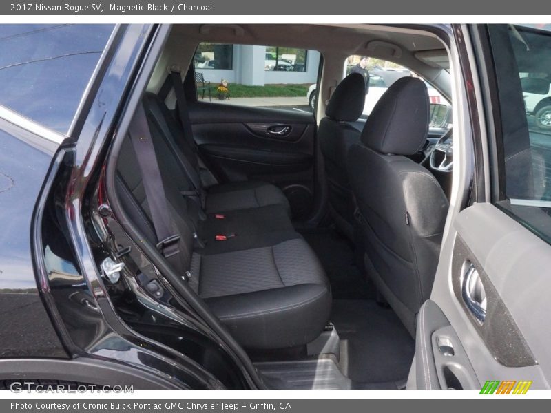 Magnetic Black / Charcoal 2017 Nissan Rogue SV