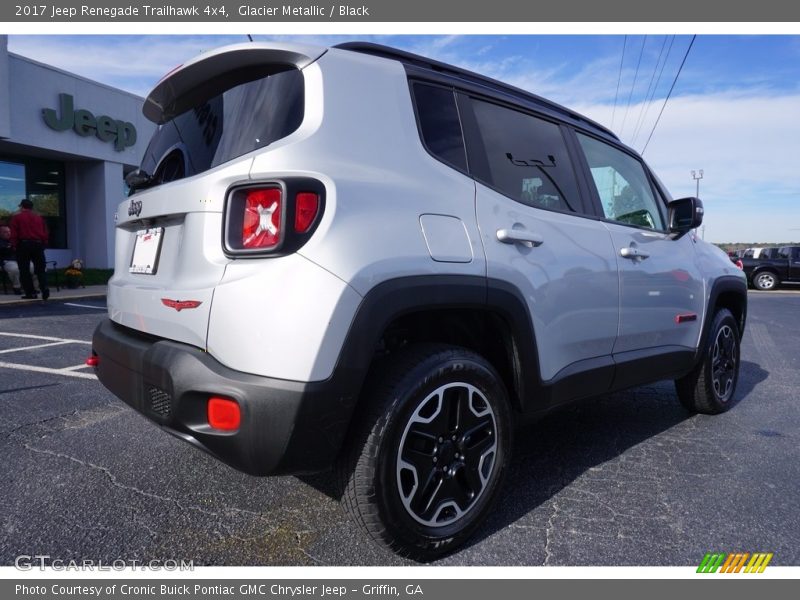 Glacier Metallic / Black 2017 Jeep Renegade Trailhawk 4x4