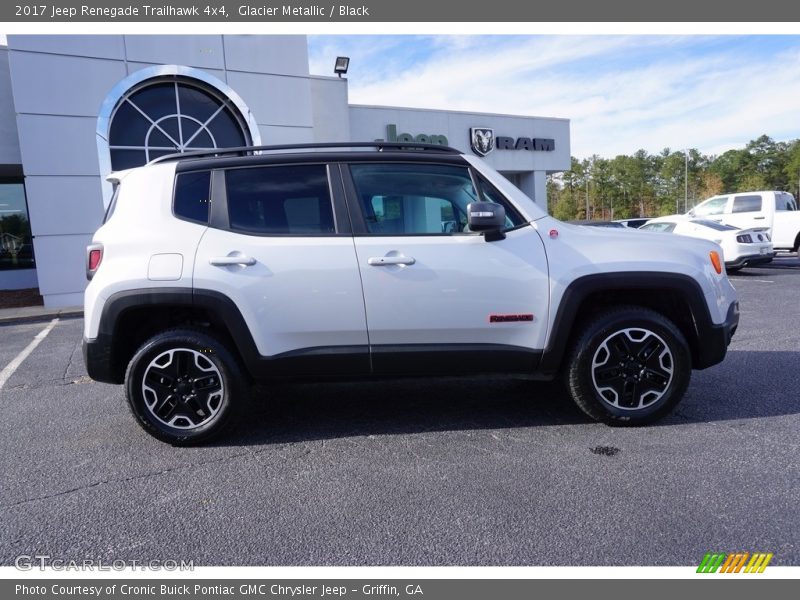 Glacier Metallic / Black 2017 Jeep Renegade Trailhawk 4x4