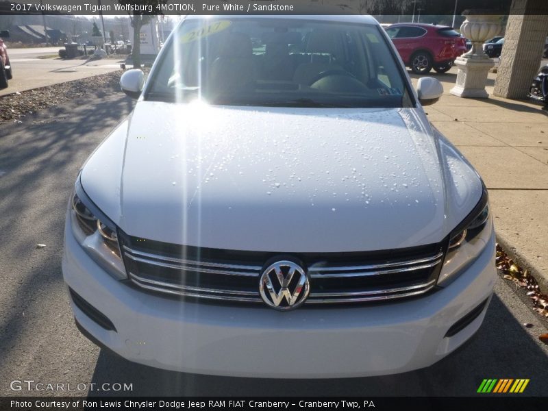 Pure White / Sandstone 2017 Volkswagen Tiguan Wolfsburg 4MOTION