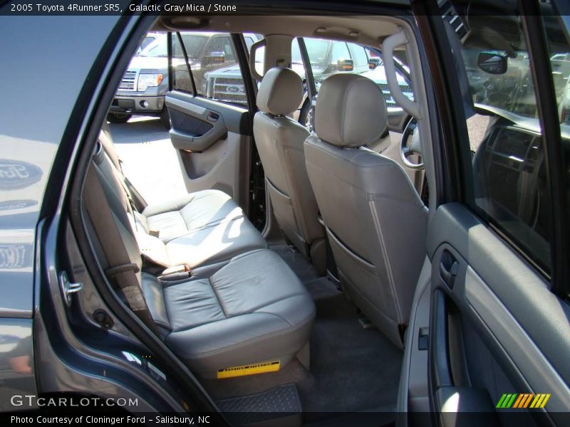 Galactic Gray Mica / Stone 2005 Toyota 4Runner SR5