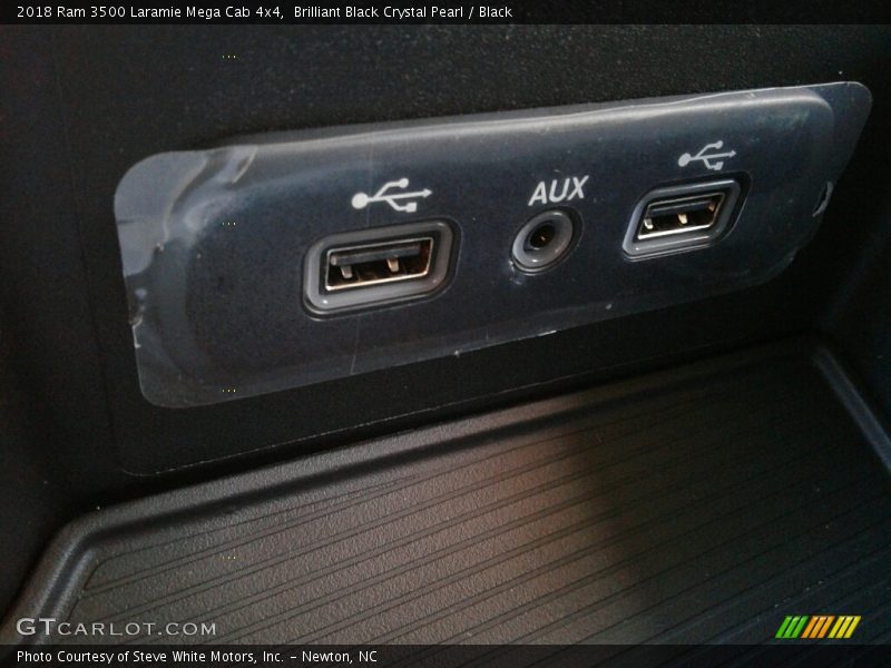 Brilliant Black Crystal Pearl / Black 2018 Ram 3500 Laramie Mega Cab 4x4