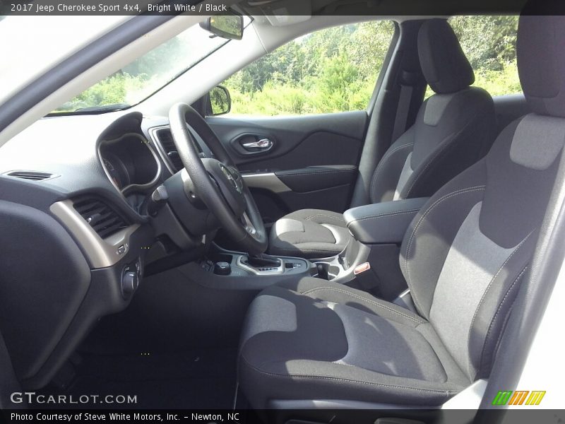 Bright White / Black 2017 Jeep Cherokee Sport 4x4