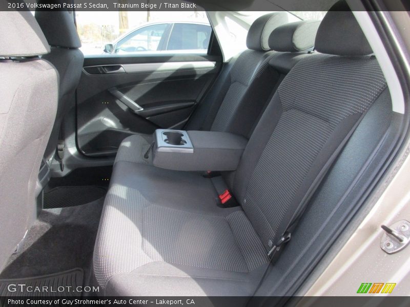 Titanium Beige / Titan Black 2016 Volkswagen Passat S Sedan
