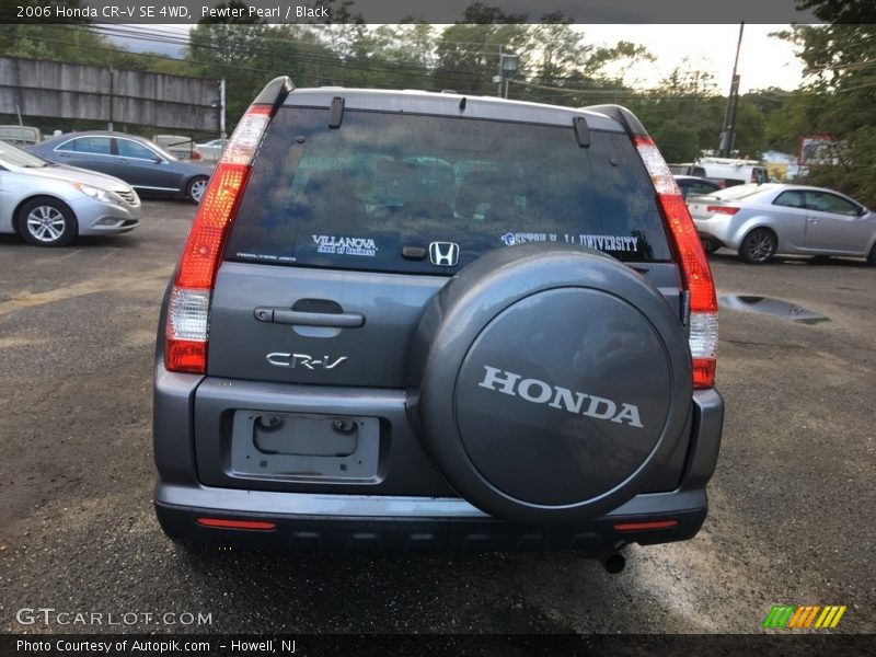 Pewter Pearl / Black 2006 Honda CR-V SE 4WD