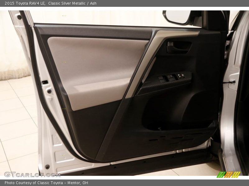 Classic Silver Metallic / Ash 2015 Toyota RAV4 LE