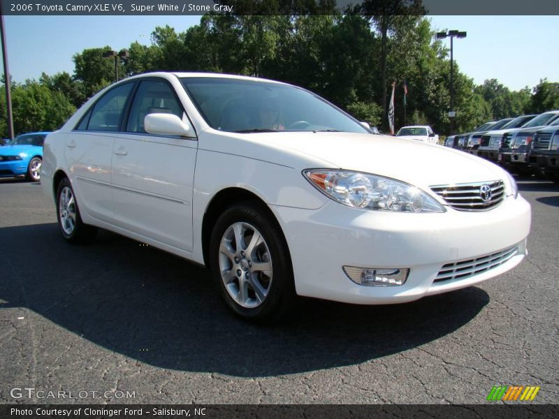 Super White / Stone Gray 2006 Toyota Camry XLE V6
